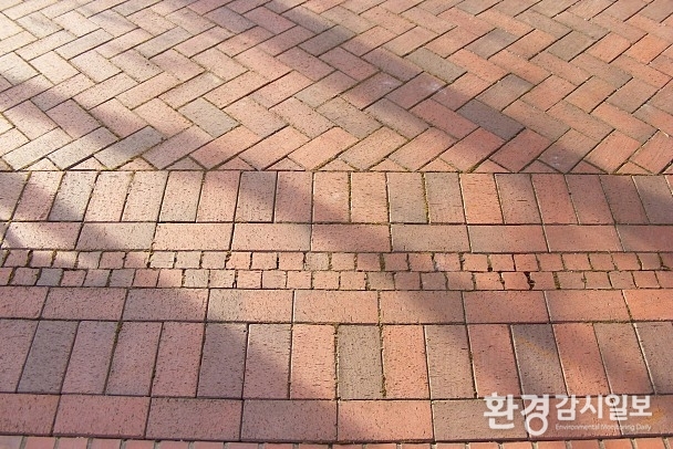 사진:pfiasterbau.de