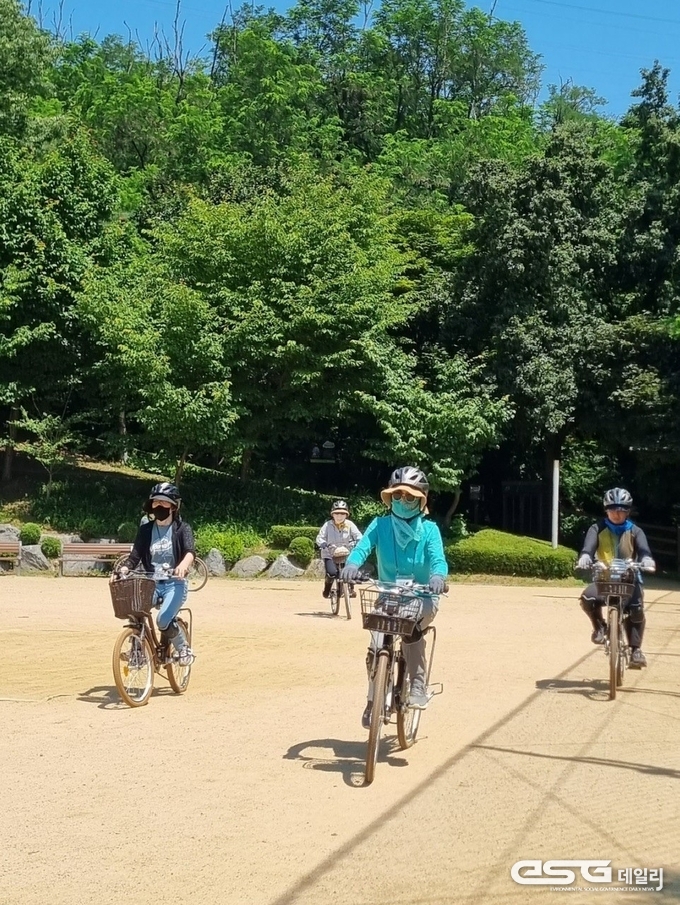 지난해 진행된 자전거교실 수업모습
