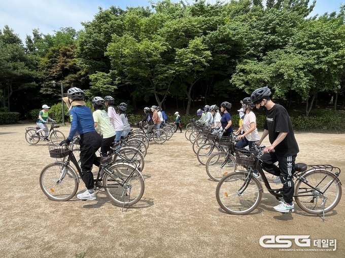 지난해 진행된 자전거교실 수업모습